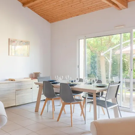 Charmante Maison A 400m De La