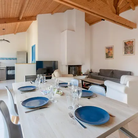 Casa de Férias Charmante Maison A 400m De La *